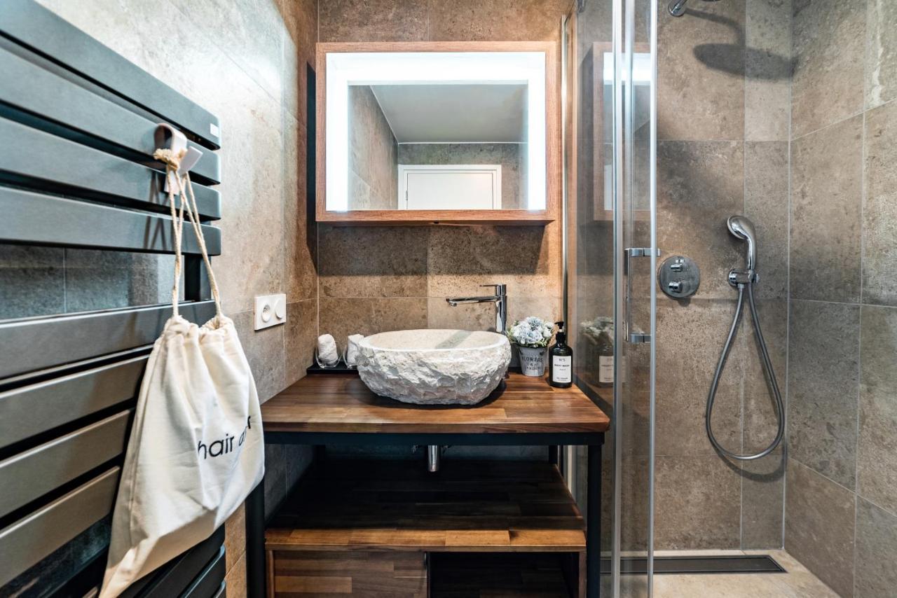 One-Bedroom Apartment,1038321493:JPEG